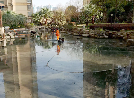 合川景观池淤泥清理